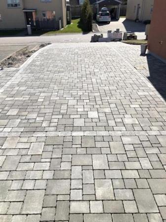 Driveway and patio in concrete stone